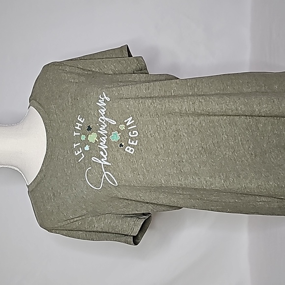 💰NWT! MAURICES ▪︎ ST. PATRICK'S DAY TOP ▪︎ SIZE L - Picture 2 of 8